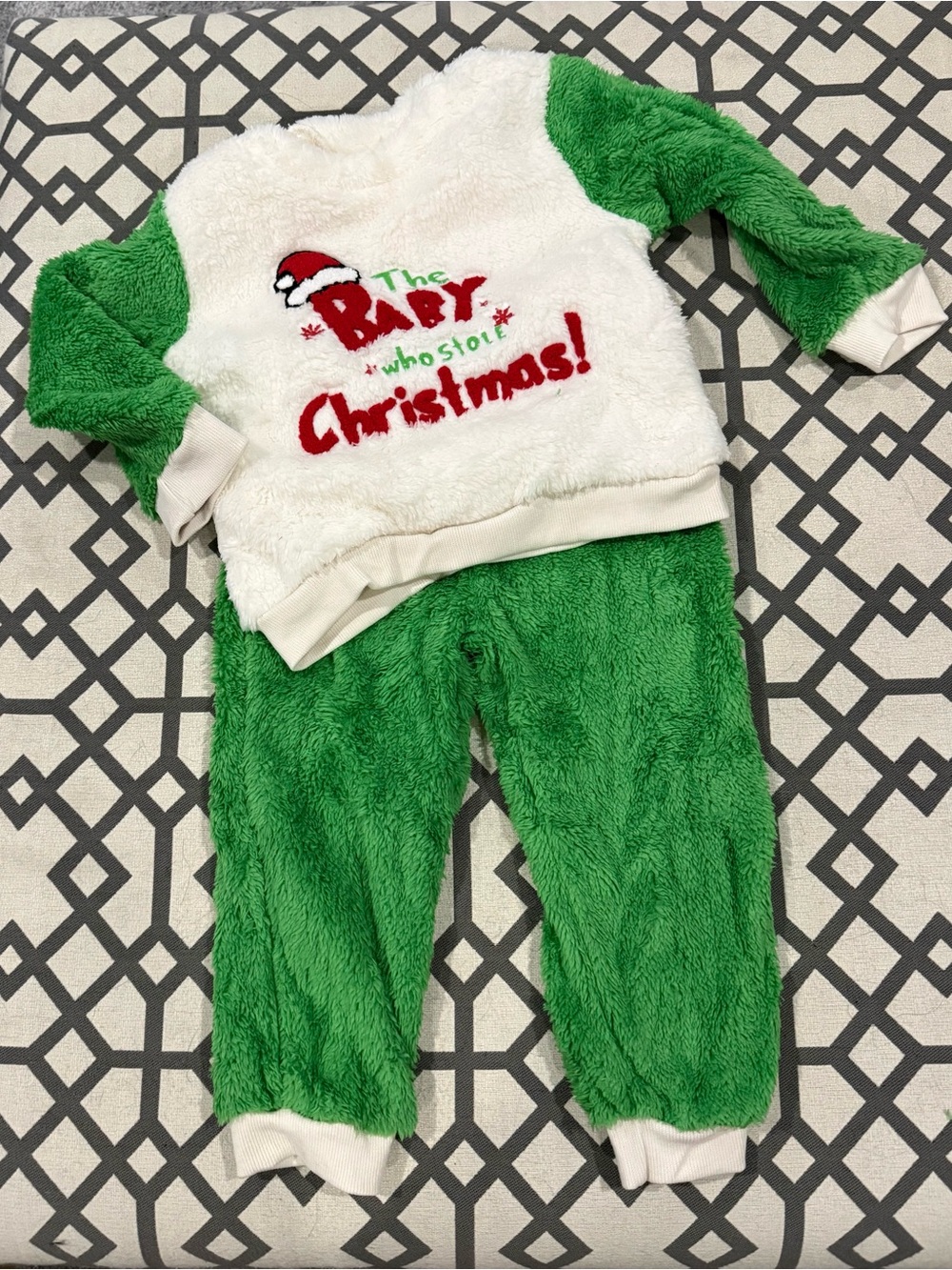 Toddler Plush Green and White 'The Baby Who Stole Christmas!' Pajama Set